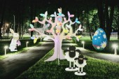 Copac luminos de exterior 3 m inaltime, copac luminos cu ouo, figurina luminoasa Paste de exterior, iluminat festiv Paste
