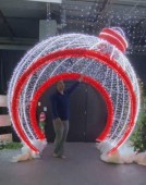 Glob luminos metalic de exterior 3m inaltime, glob gigant luminos personalizat, iluminat festiv Craciun